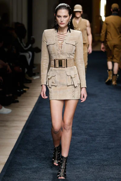 Look 4